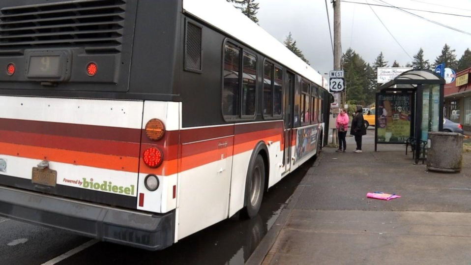 tri-met bus tri-met bus